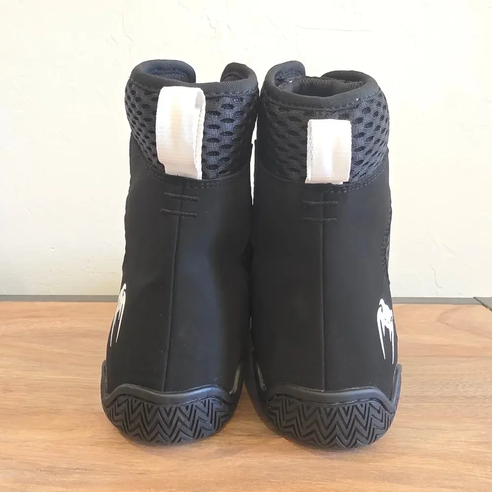 Venum Contender Boxing Shoes Mens 7 Black White Mid Top Training New